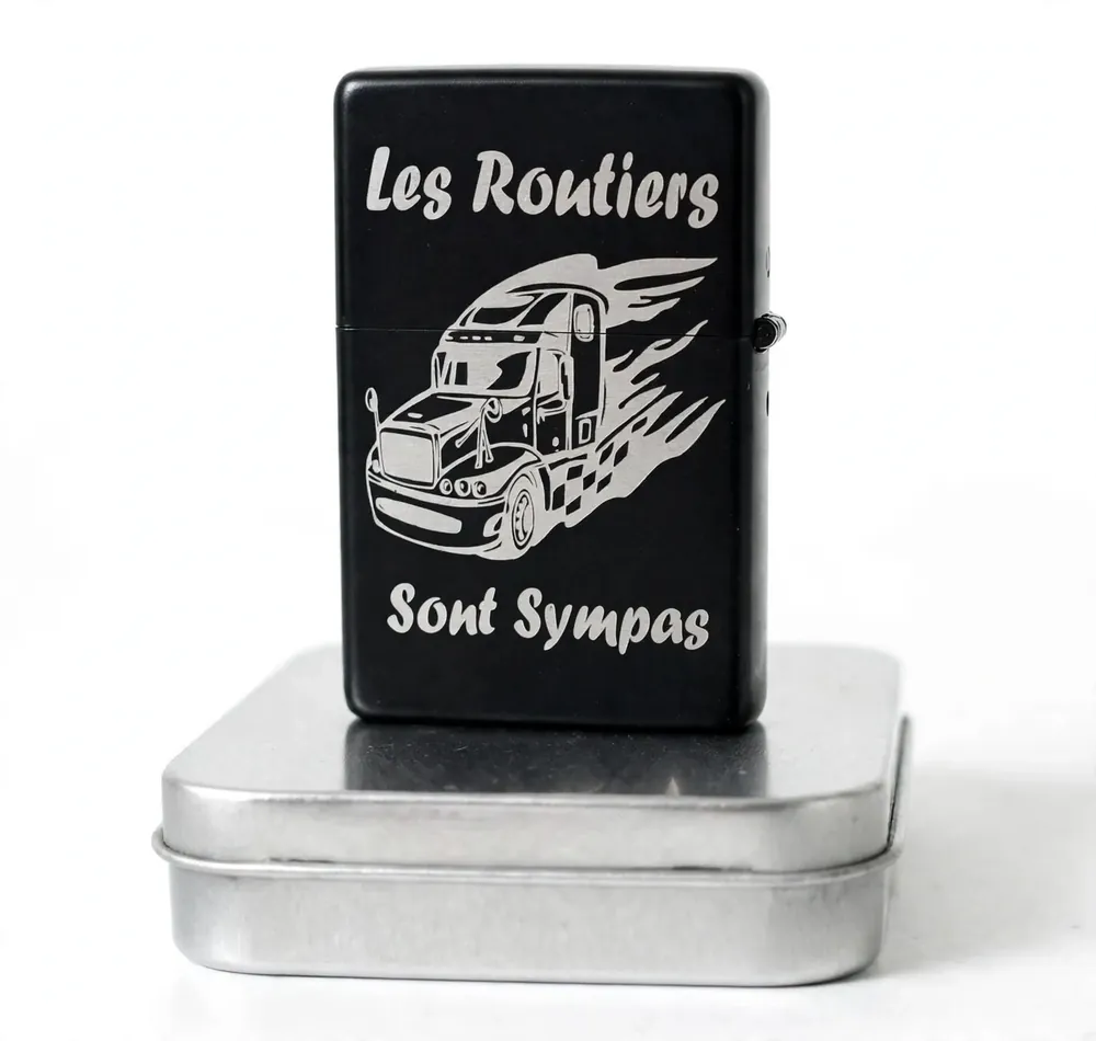 Briquet tempête camion routier personnalisé – prénom gravé, coloris noir