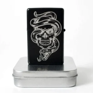 Briquet tempête personnalisé tête de mort – prénom gravé, coloris noir