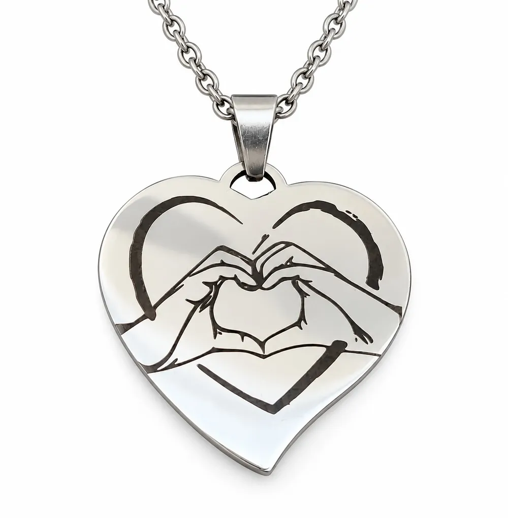 Pendentif Cœur Gravé – Je t’aime Plus Qu’Hier, vue recto