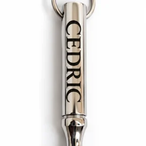 Collier de respiration personnalisé en acier inoxydable, tube gravé du prénom CEDRIC en majuscules noires